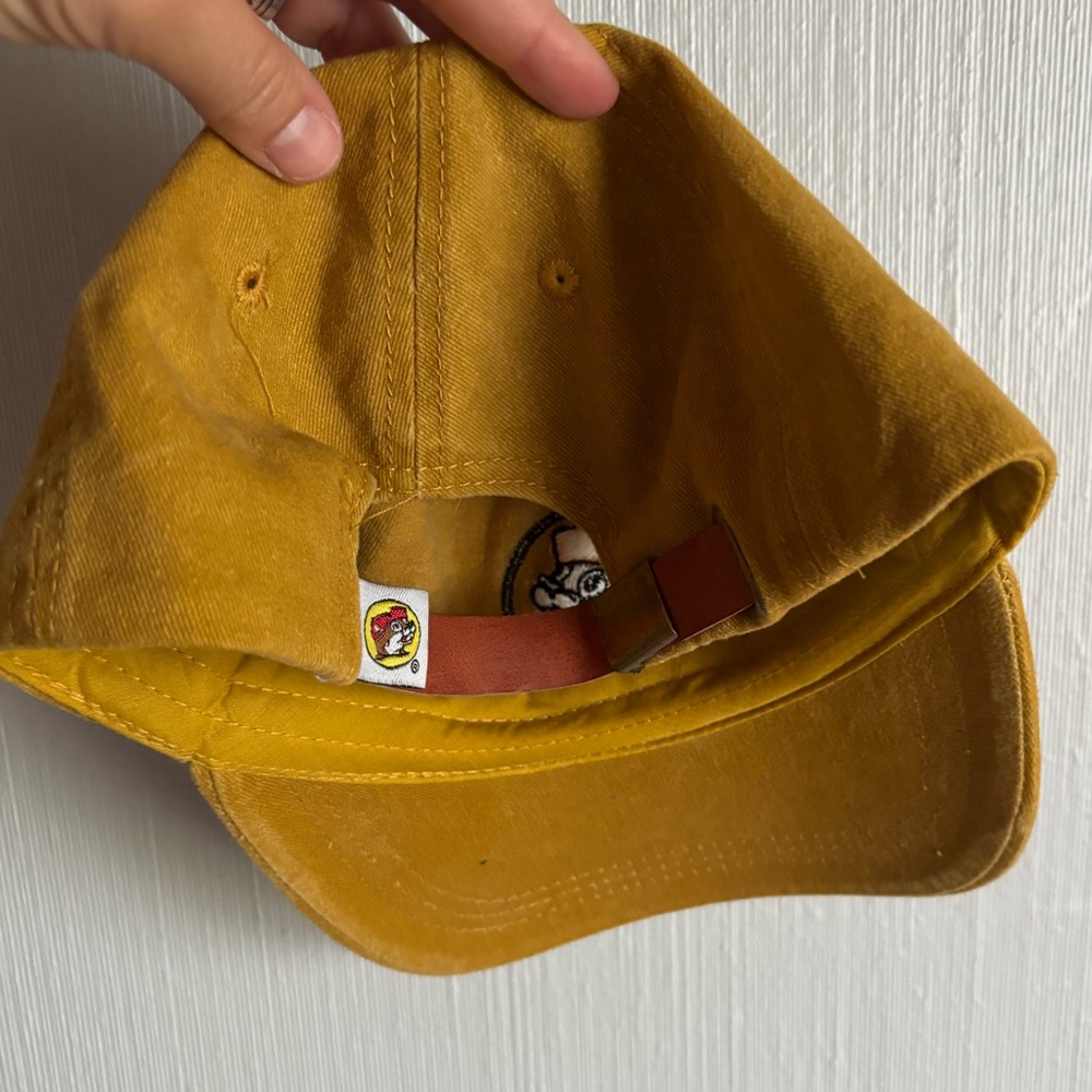 Buc-ees hat - Picture 2 of 5